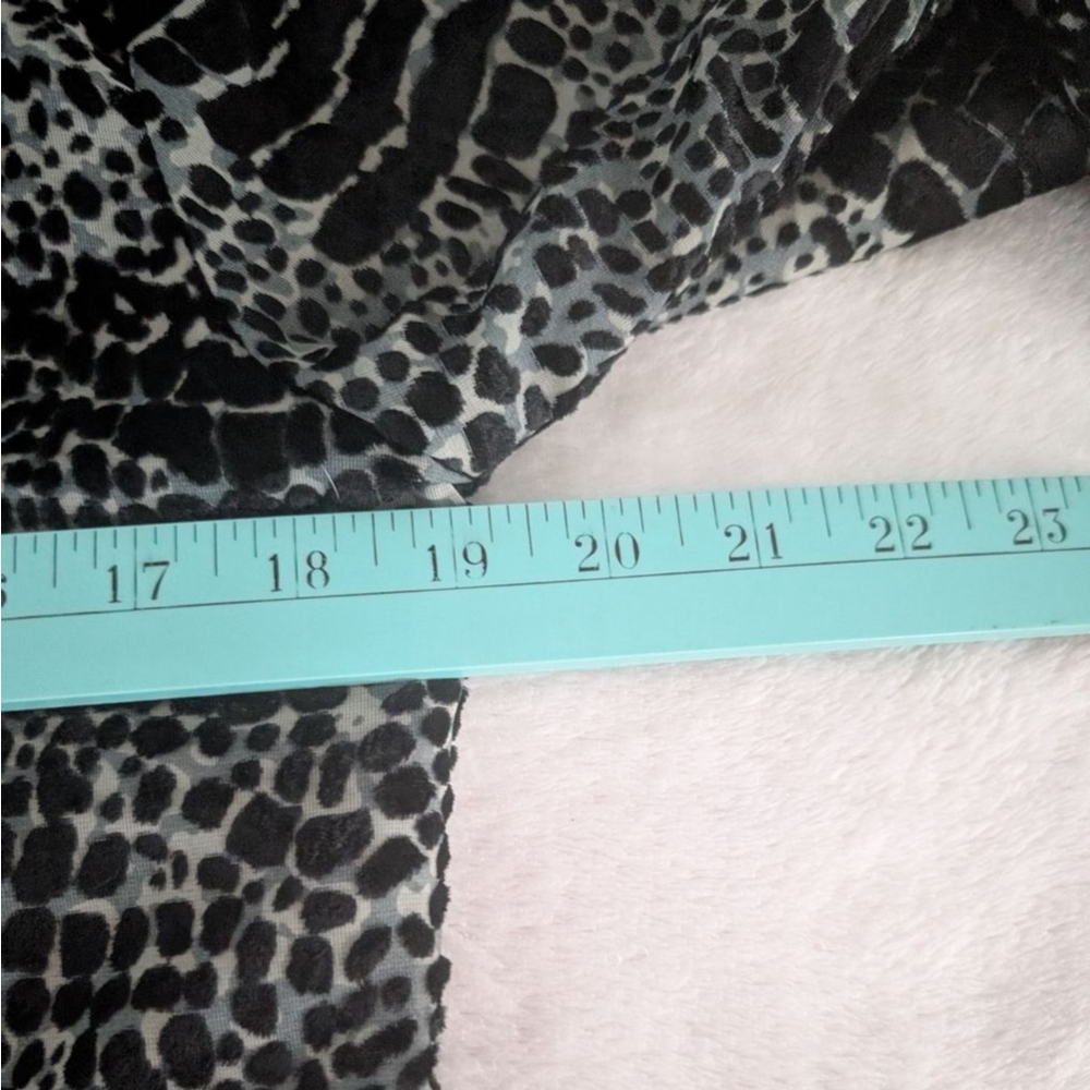 Scully Velvet Black Grey Animal Print Button Down Shirt - Small - Picture 7 of 9